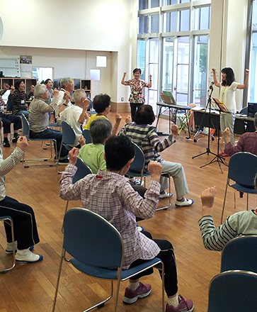 音楽を用いた独自のプログラムで、介護予防・認知症予防・健康増進を促す実践講座です。